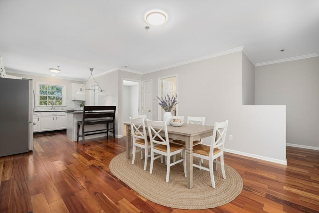 231 Maple Avenue, Unit 204 Newport, RI 02840 - Photo 10 of 40 Virtually staged. Flex nook around the pony wall.