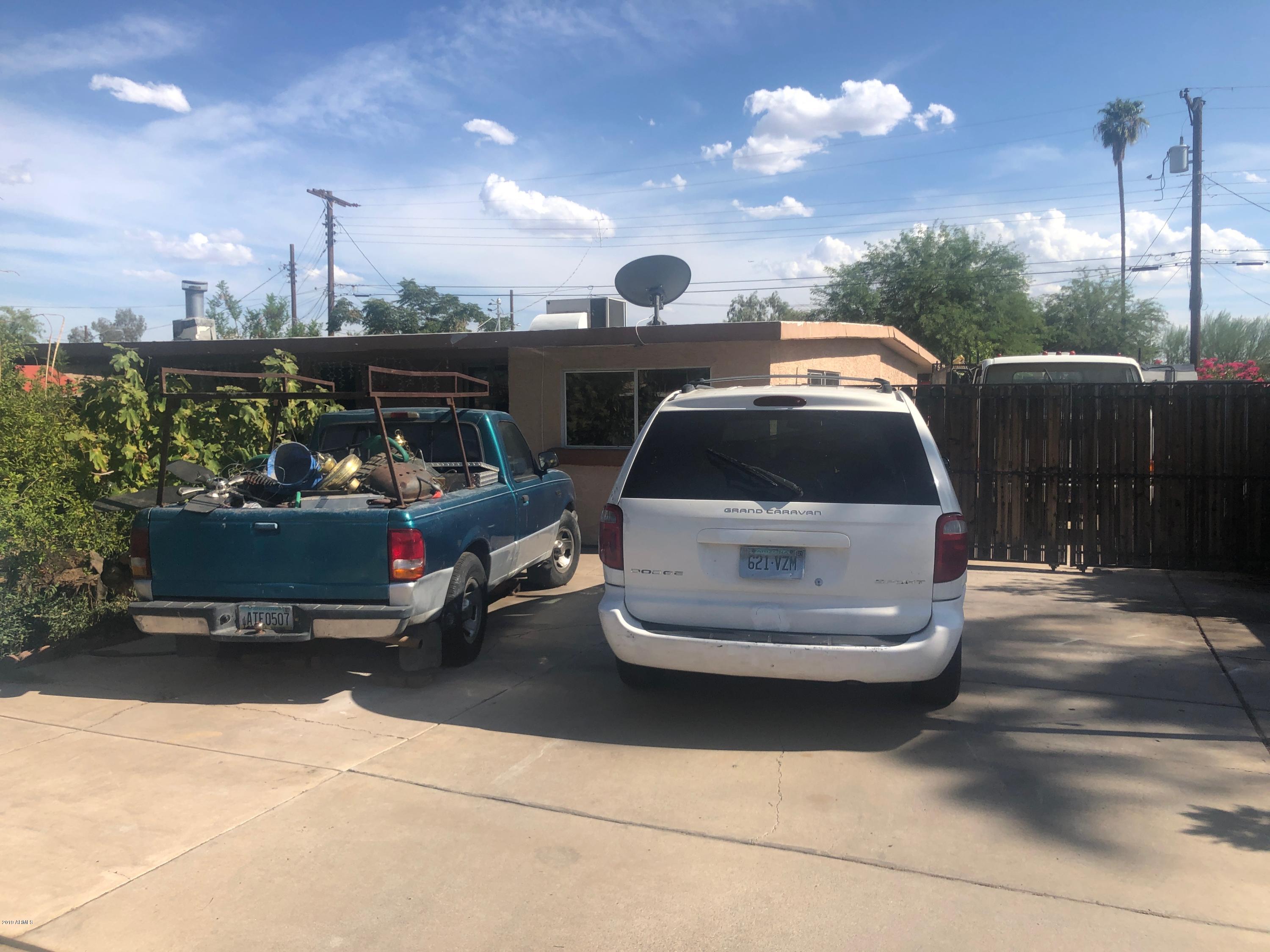 3941 West Monte Vista Road Phoenix, AZ 85009 - Photo 2 of 13 IMG-8620