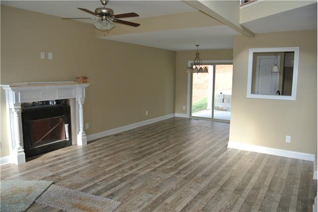 54 Rossview Road Clarksville, TN 37043 - Photo 2 of 17 Gallery Image 2