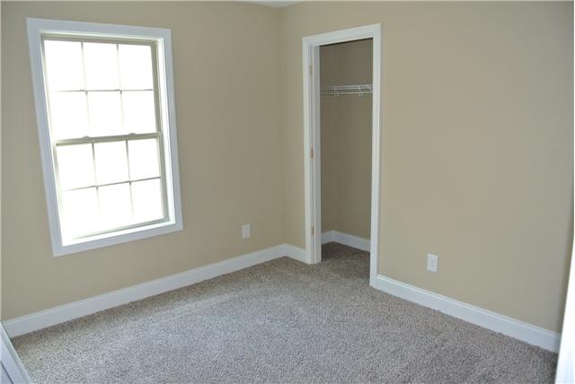 54 Rossview Road Clarksville, TN 37043 - Photo 11 of 17 Gallery Image 11
