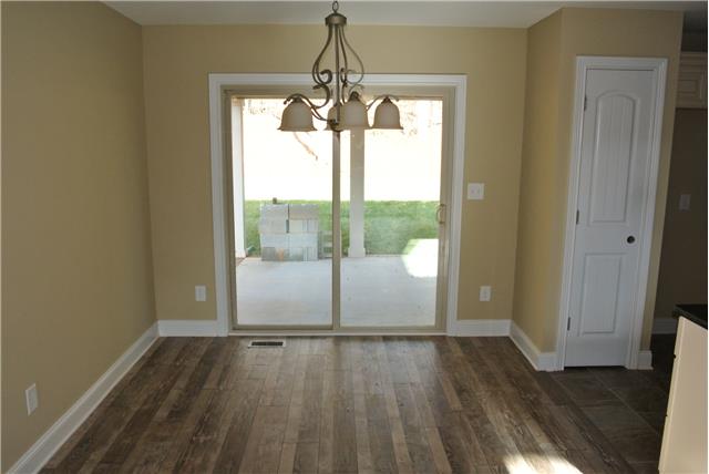 54 Rossview Road Clarksville, TN 37043 - Photo 4 of 17 Gallery Image 4