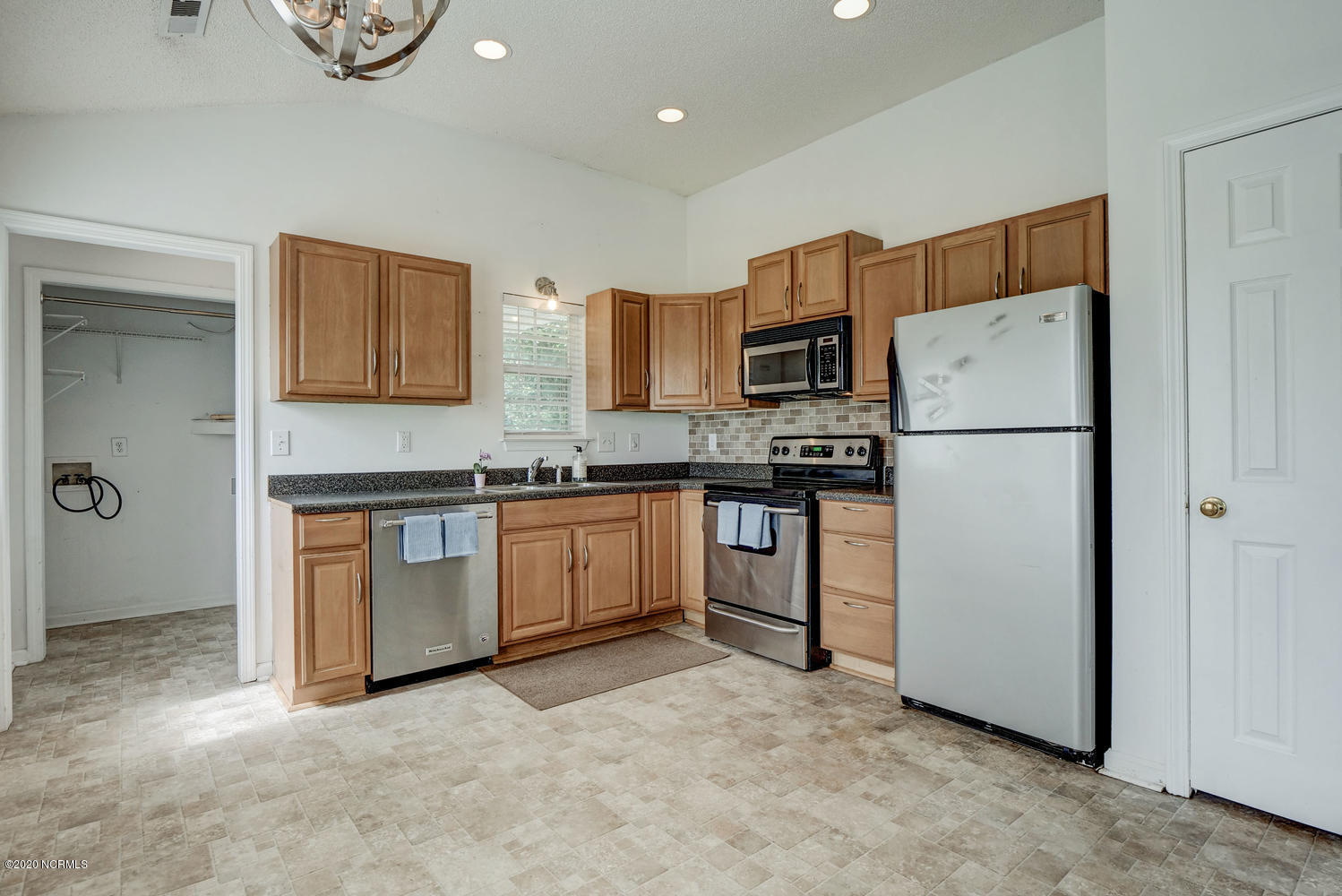 2252 White Road Wilmington, NC 28411 - Photo 9 of 27 2252 White Rd Wilmington NC-large-009-00