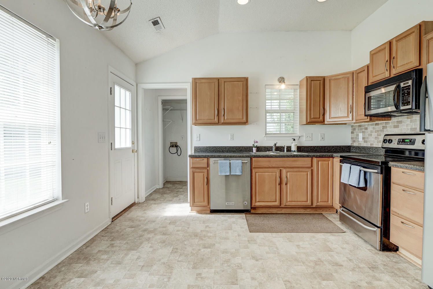 2252 White Road Wilmington, NC 28411 - Photo 10 of 27 2252 White Rd Wilmington NC-large-010-01