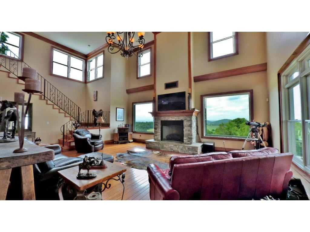 468 Double Springs Road Fall Branch, TN 37656 - Photo 7 of 24 Open living area