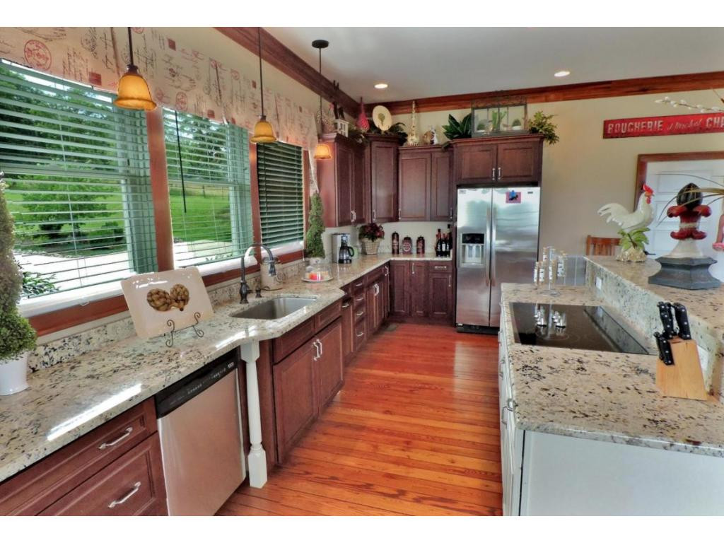 468 Double Springs Road Fall Branch, TN 37656 - Photo 10 of 24 Beautiful kitchen