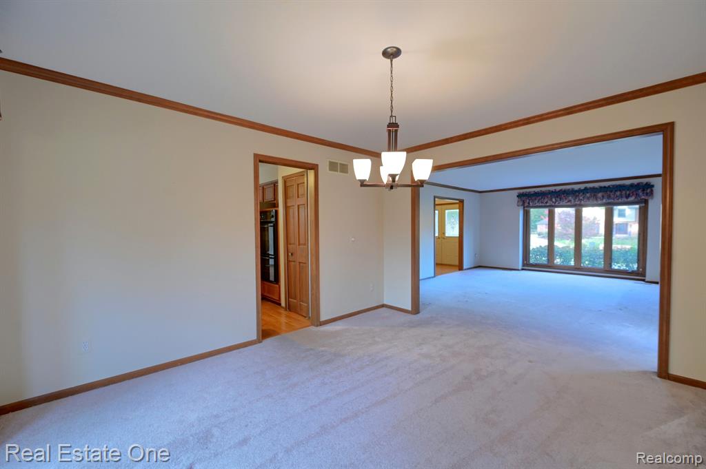 1249 Springwood Court Rochester Hills, MI 48309 - Photo 11 of 52