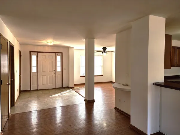 $262,000 | 419 Driftwood Court, DeKalb, IL 60115