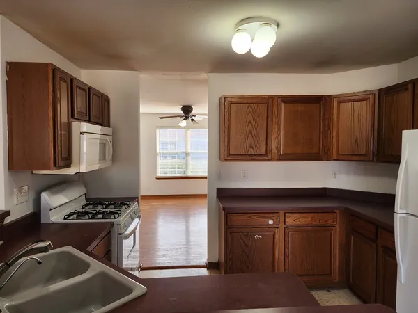 $262,000 | 419 Driftwood Court, DeKalb, IL 60115