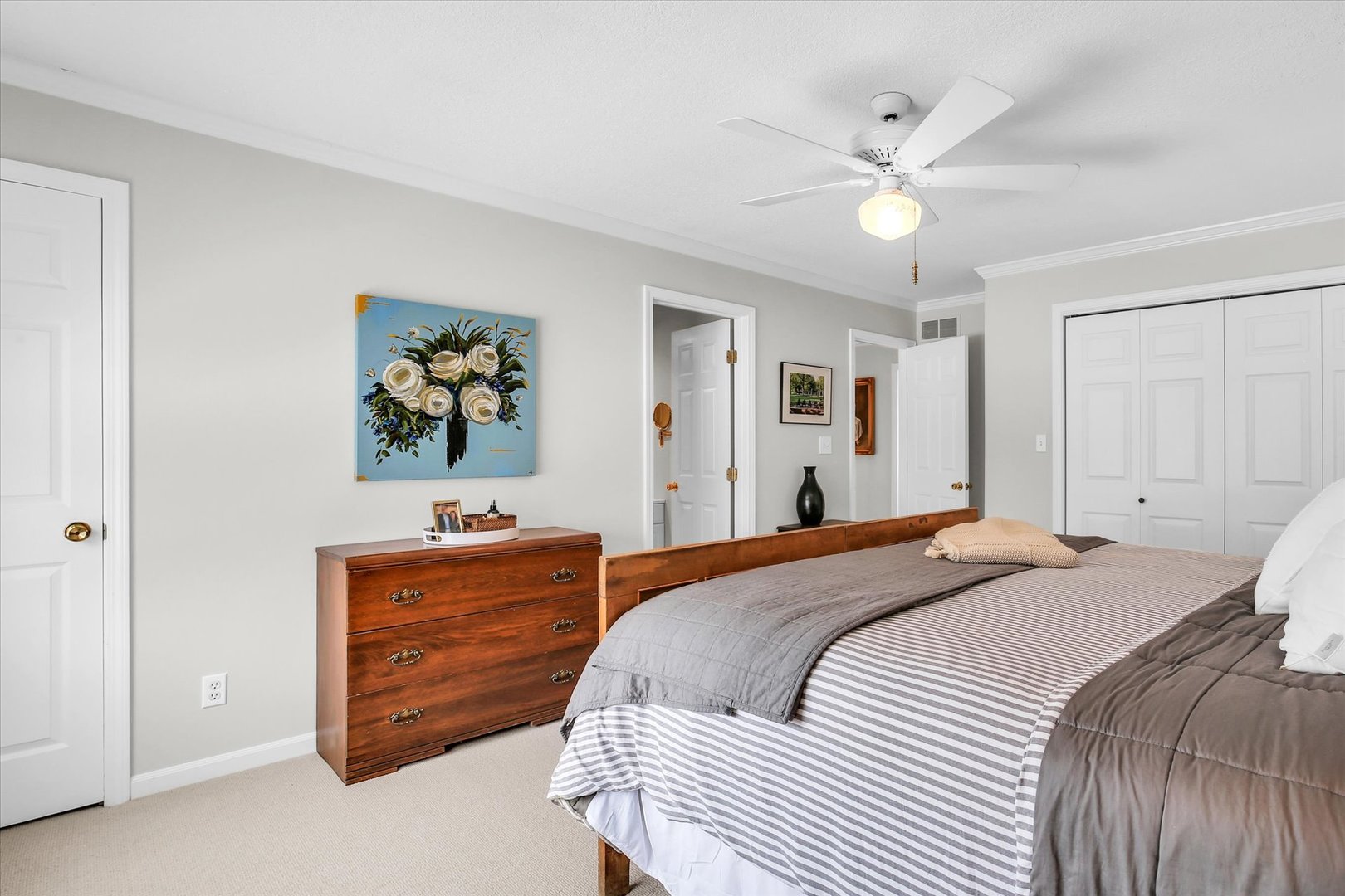 2205 Edgewater Place Champaign, IL 61822 - Photo 47 of 71 a bedroom with a bed and a chandelier