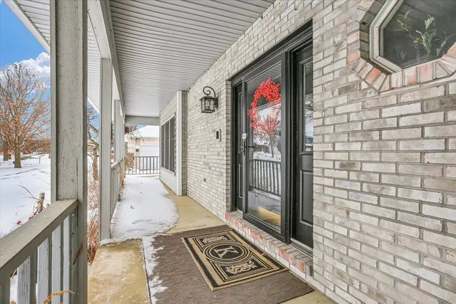 a view of entryway and hall