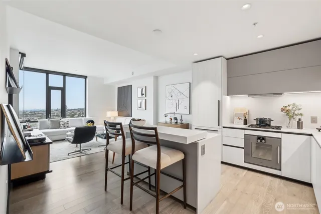 $975,000 | 889 Avenue Square Northeast, Unit 703, Bellevue, WA 98004