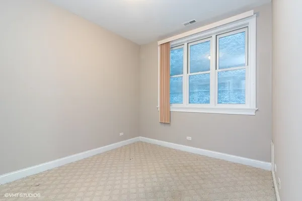 $1,900 | 2113 West Gladys Avenue, Unit 3N, Chicago, IL 60612