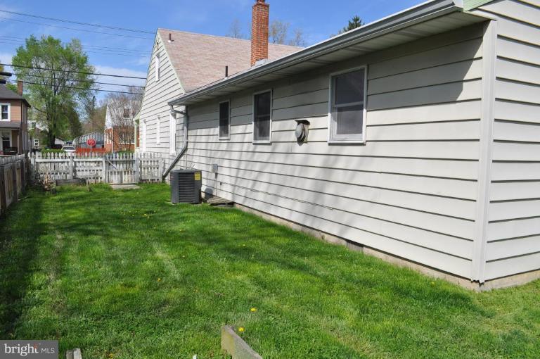 4803 Queensbury Road Riverdale, MD 20737 - Photo 2 of 28 Lawn