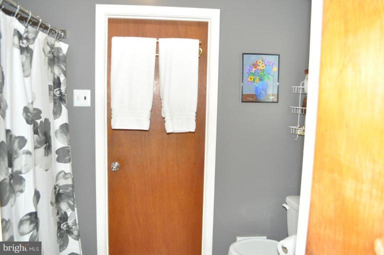 4803 Queensbury Road Riverdale, MD 20737 - Photo 27 of 28 Rear bath