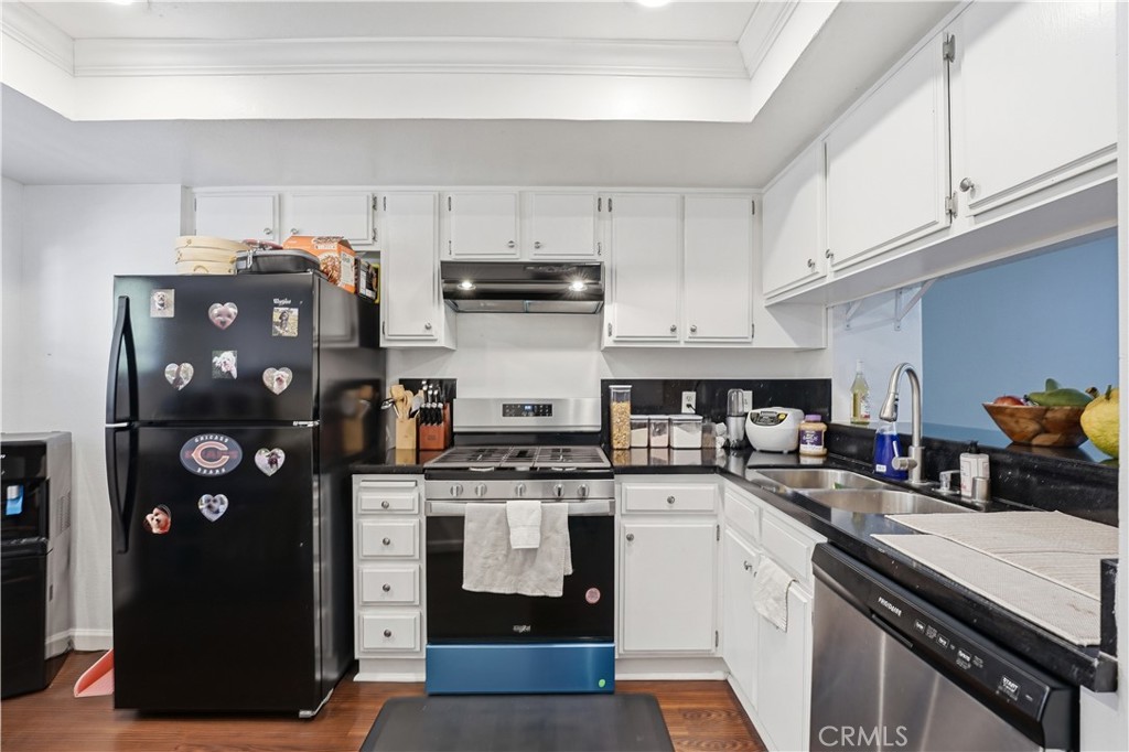 1655 West Lambert Road, Unit G La Habra, CA 90631 - Photo 15 of 21 Kitchen