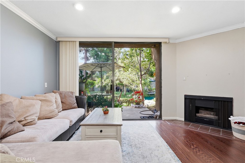 1655 West Lambert Road, Unit G La Habra, CA 90631 - Photo 2 of 21 Living Room