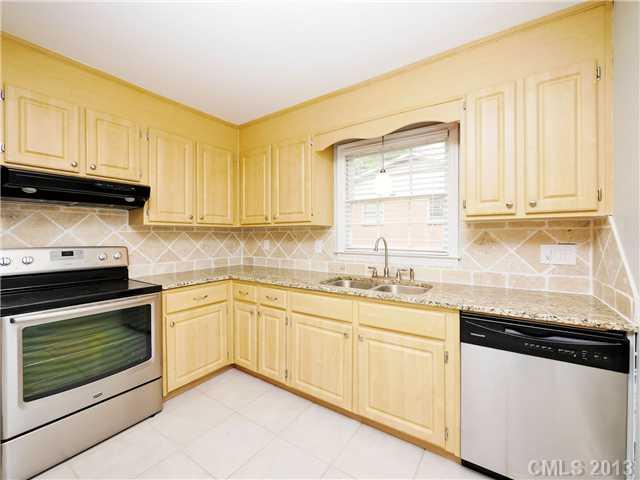 7607 Watercrest Road Charlotte, NC 28210 - Photo 4 of 16
