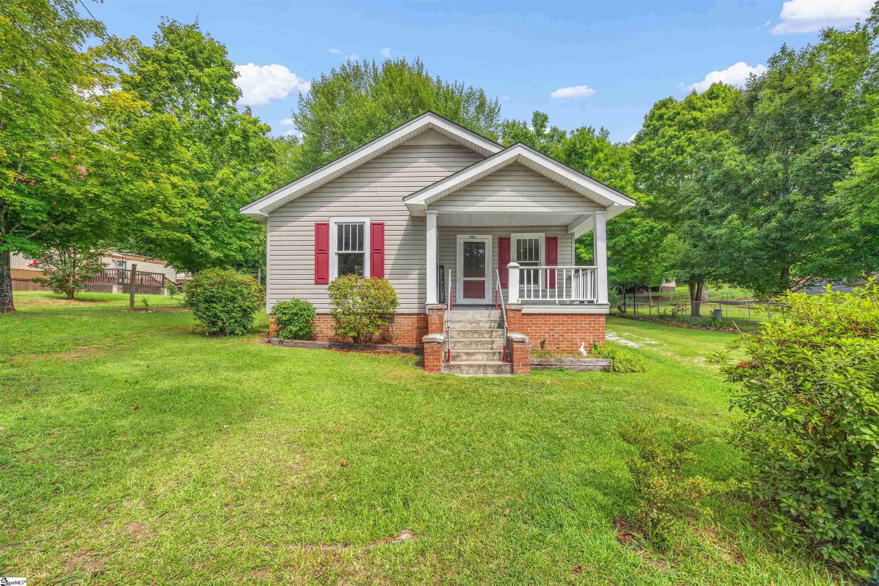 704 Slater Road Marietta, SC 29661 - Photo 2 of 20
