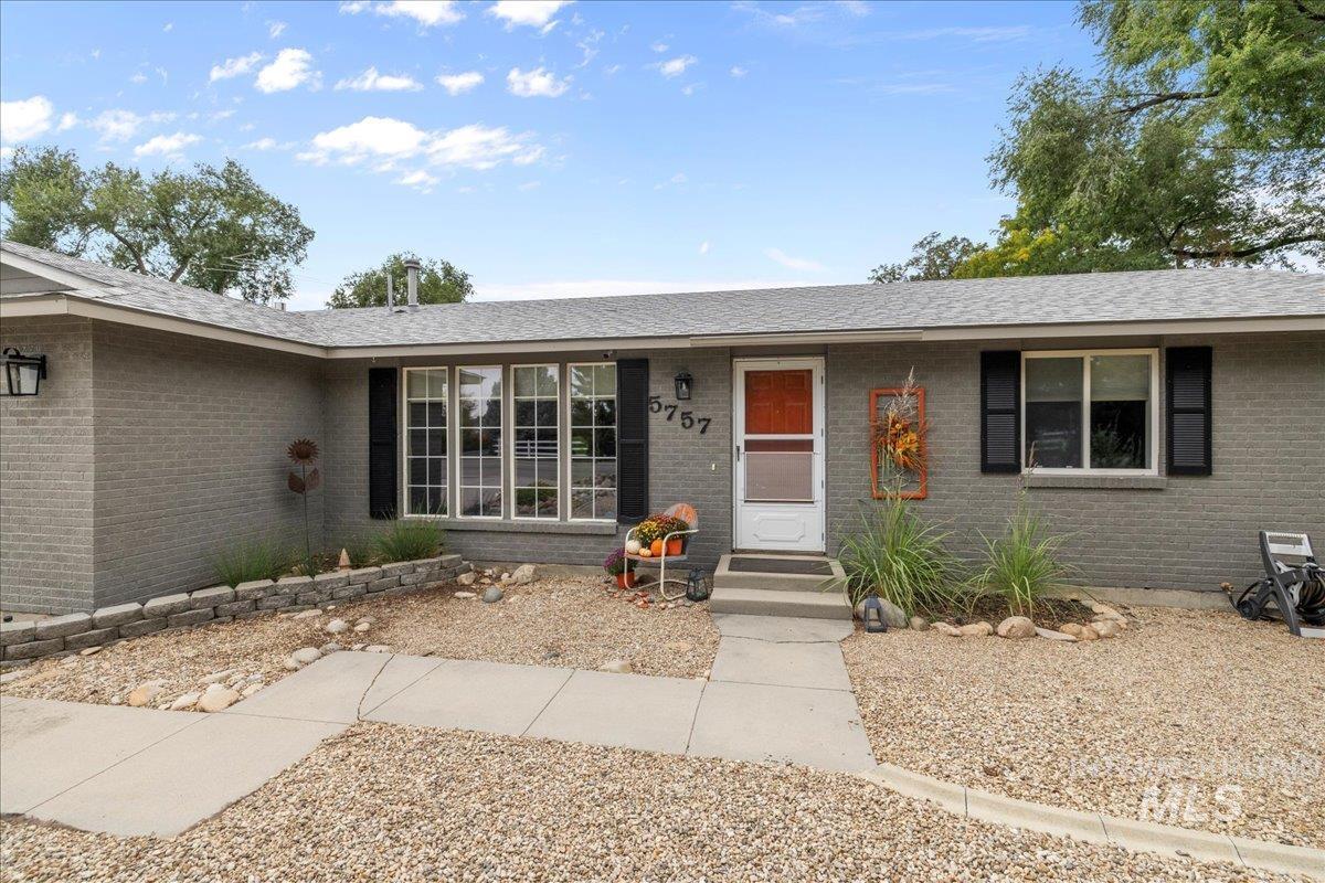 5757 South Cole Road Boise, ID 83709 - Photo 4 of 49