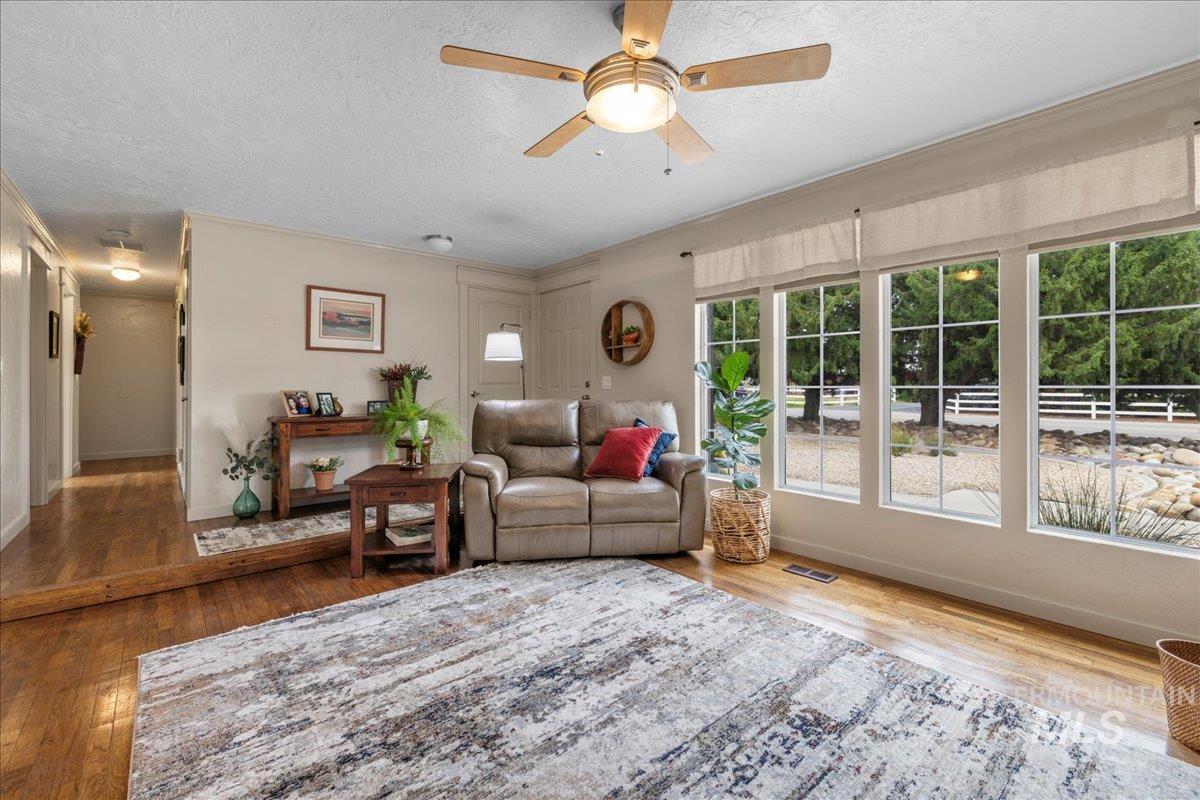 5757 South Cole Road Boise, ID 83709 - Photo 6 of 49