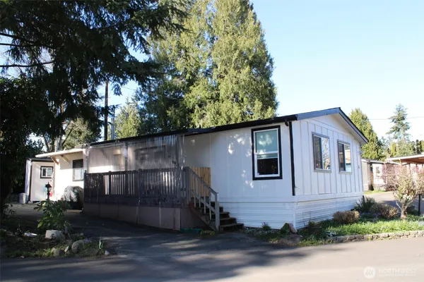 $184,950 | 415 Lakeview Road, Unit B1, Lynnwood, WA 98087