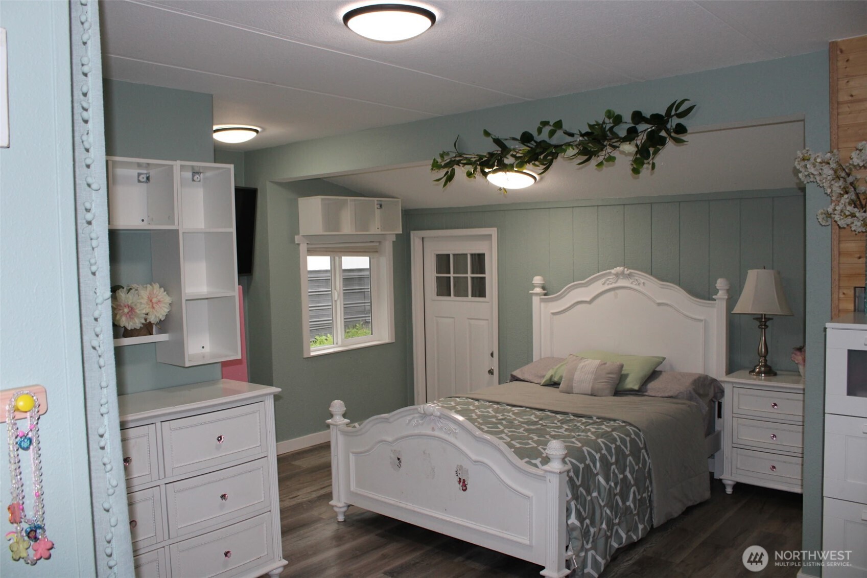 415 Lakeview Road, Unit B1 Lynnwood, WA 98087 - Photo 14 of 31