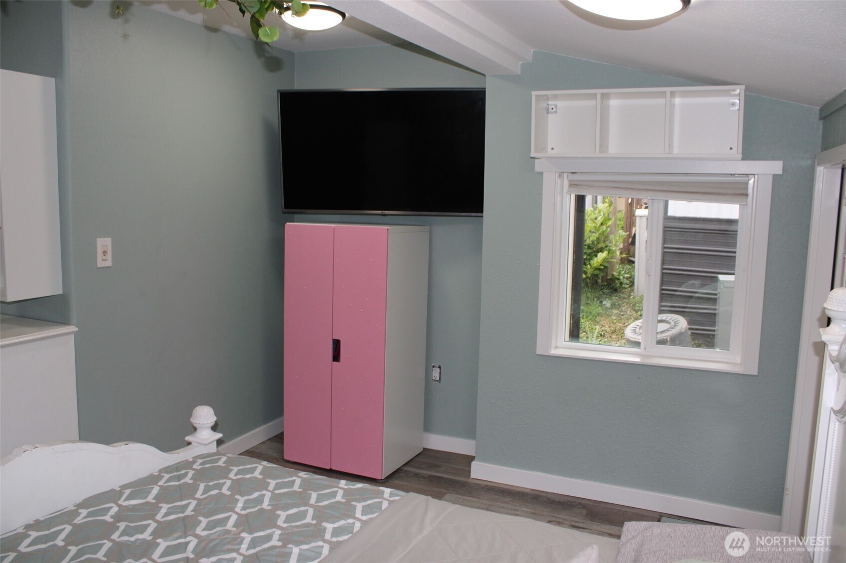 415 Lakeview Road, Unit B1 Lynnwood, WA 98087 - Photo 15 of 31