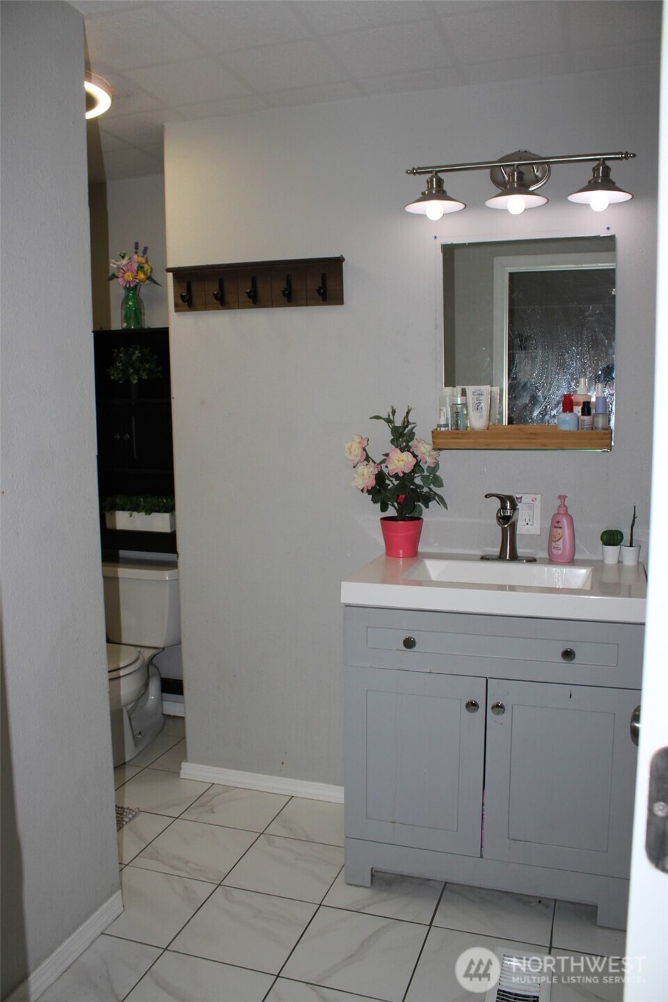 415 Lakeview Road, Unit B1 Lynnwood, WA 98087 - Photo 18 of 31