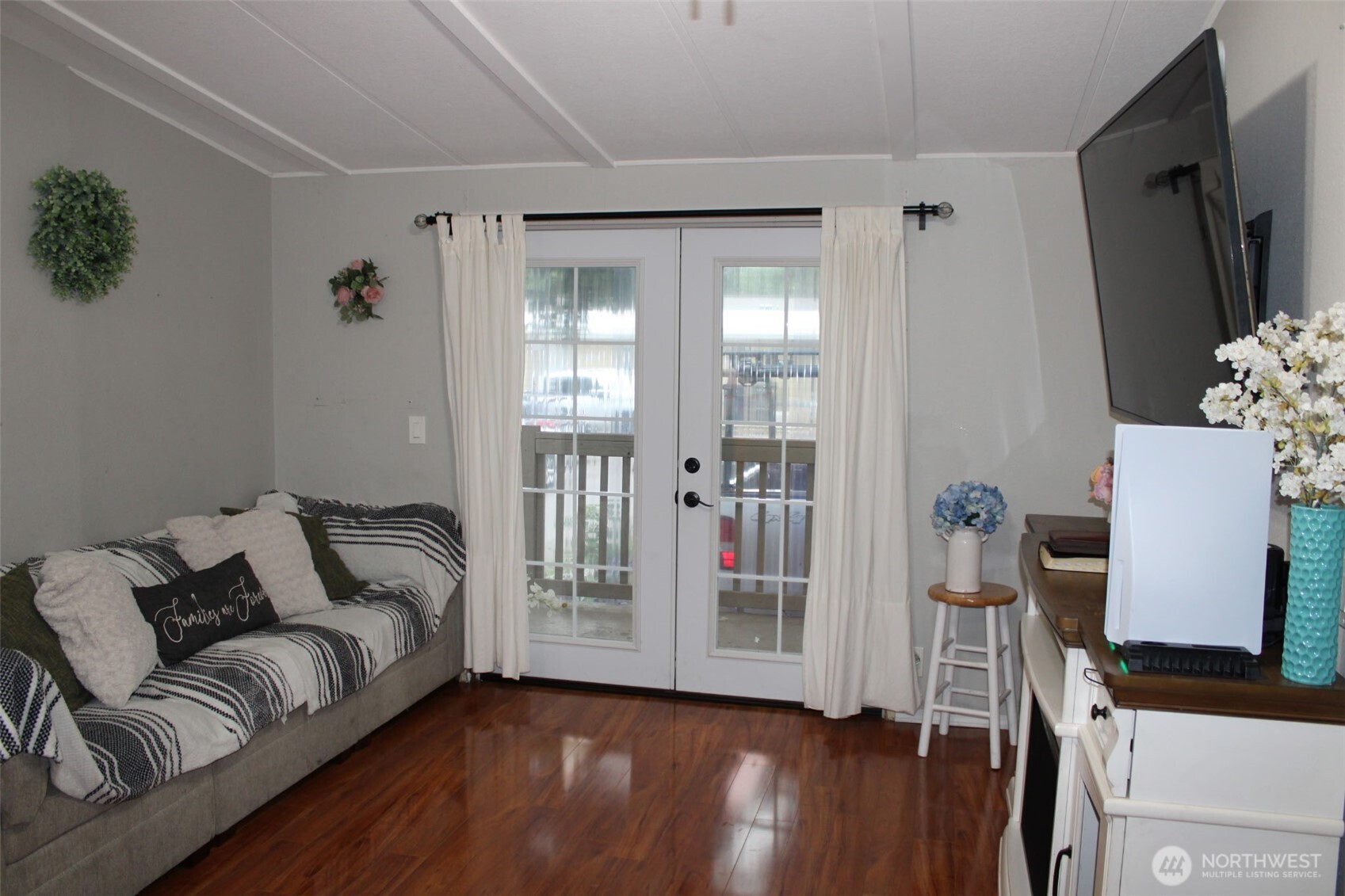 415 Lakeview Road, Unit B1 Lynnwood, WA 98087 - Photo 19 of 31