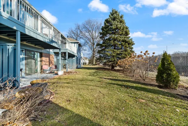 $2,150 | 901 Yosemite Trail, Unit A5, Roselle, IL 60172