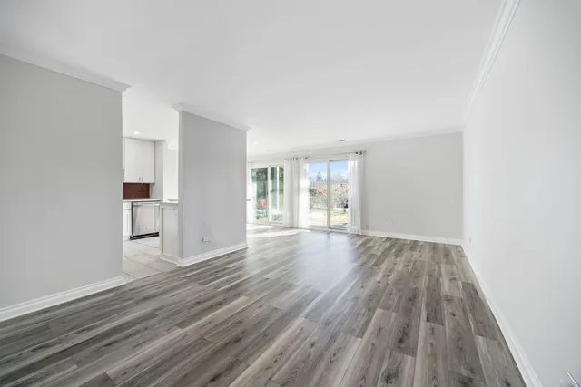 $2,150 | 901 Yosemite Trail, Unit A5, Roselle, IL 60172