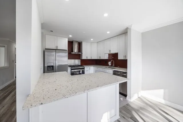 $2,150 | 901 Yosemite Trail, Unit A5, Roselle, IL 60172