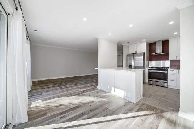 $2,150 | 901 Yosemite Trail, Unit A5, Roselle, IL 60172