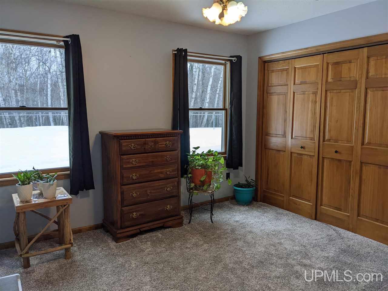 160 Miller Road Gwinn, MI 49841 - Photo 9 of 27
