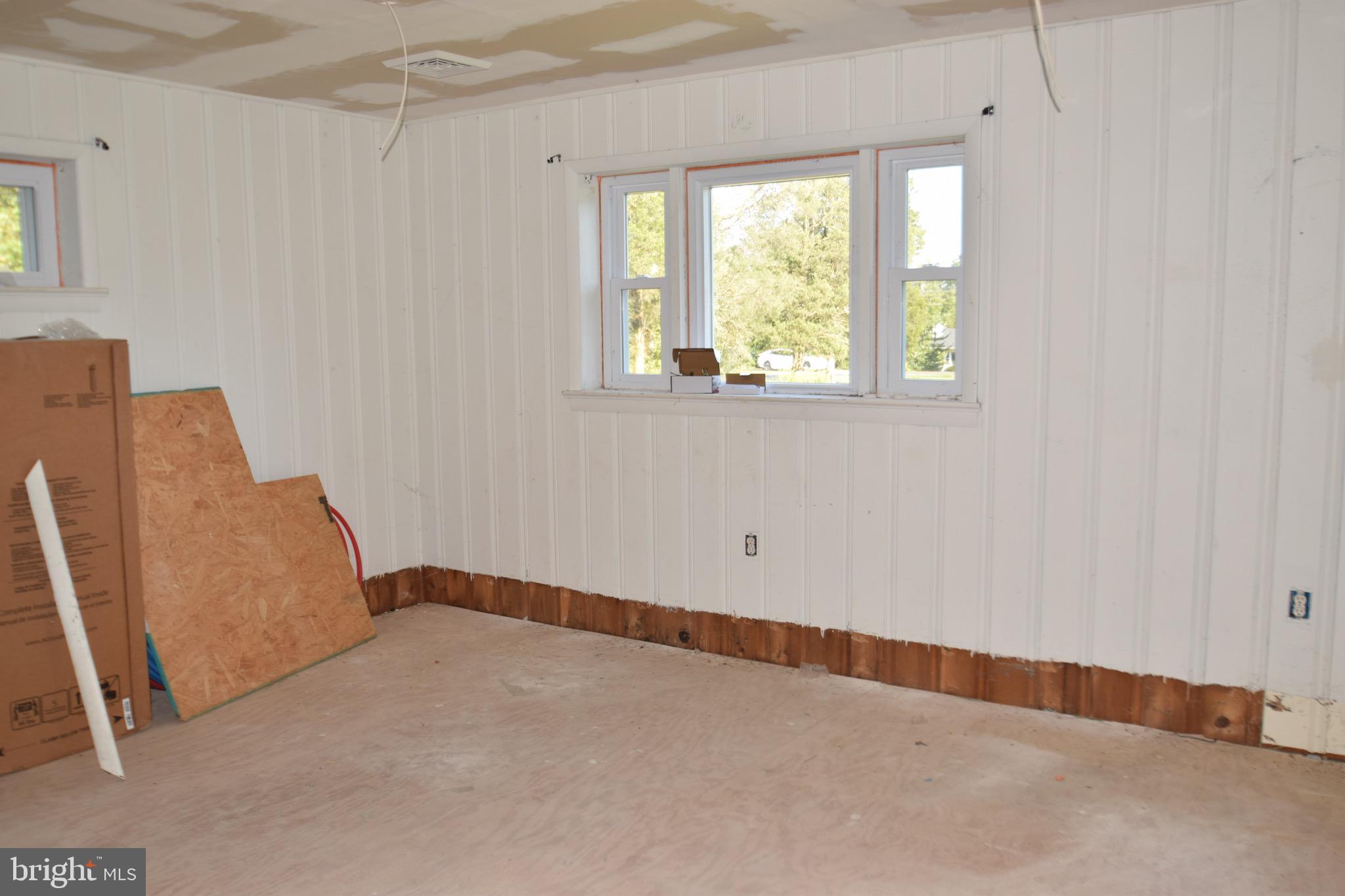 767 Ridge Road Telford, PA 18969 - Photo 8 of 33 Living Room