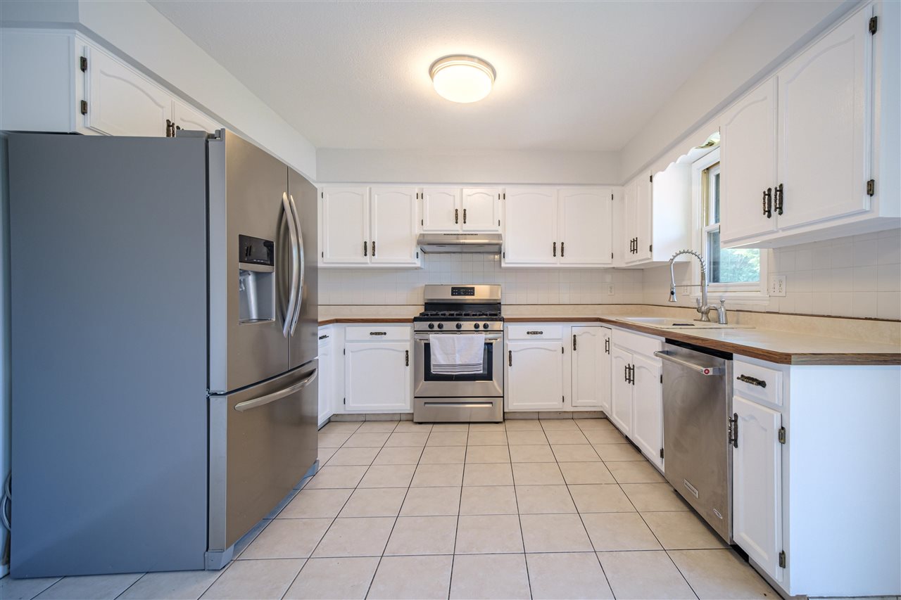 2922 Southbridge Road Rockford, IL 61114 - Photo 12 of 53 Gallery Image 12