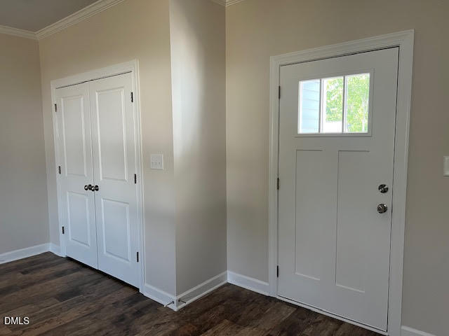 147 Seahawk Way Zebulon, NC 27597 - Photo 4 of 23 a view of entryway with window