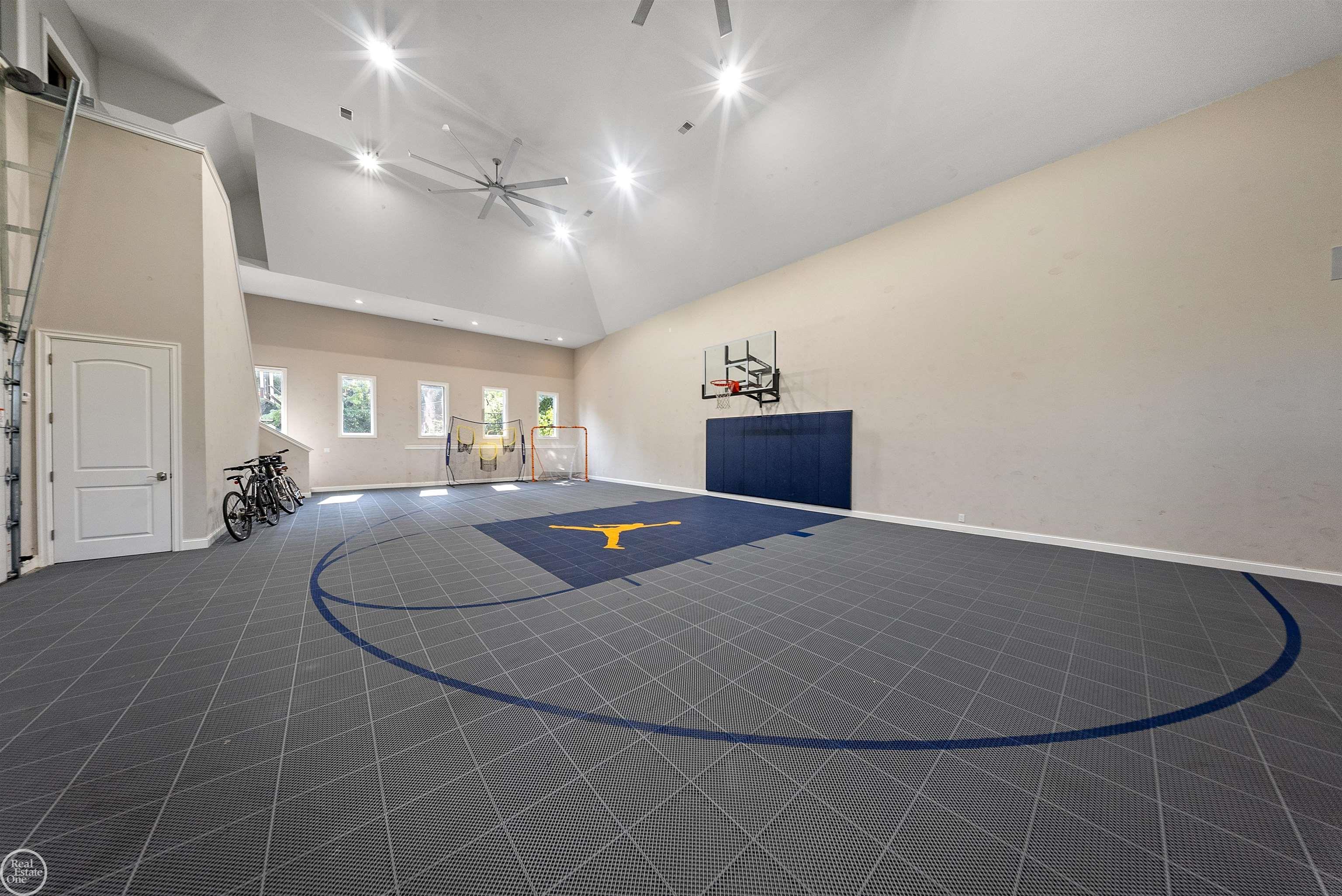 5201 Orchard Ridge Court Rochester, MI 48306 - Photo 49 of 97 50149845-b24ba38c-b2c2-45f9-9416-ac5b181677b2.JPG