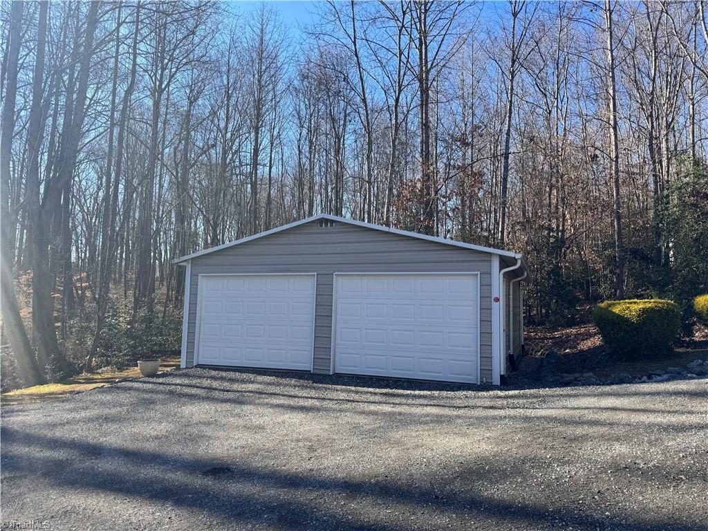 194 Guilford Road Harmony, NC 28634 - Photo 25 of 37 Gallery Image 25