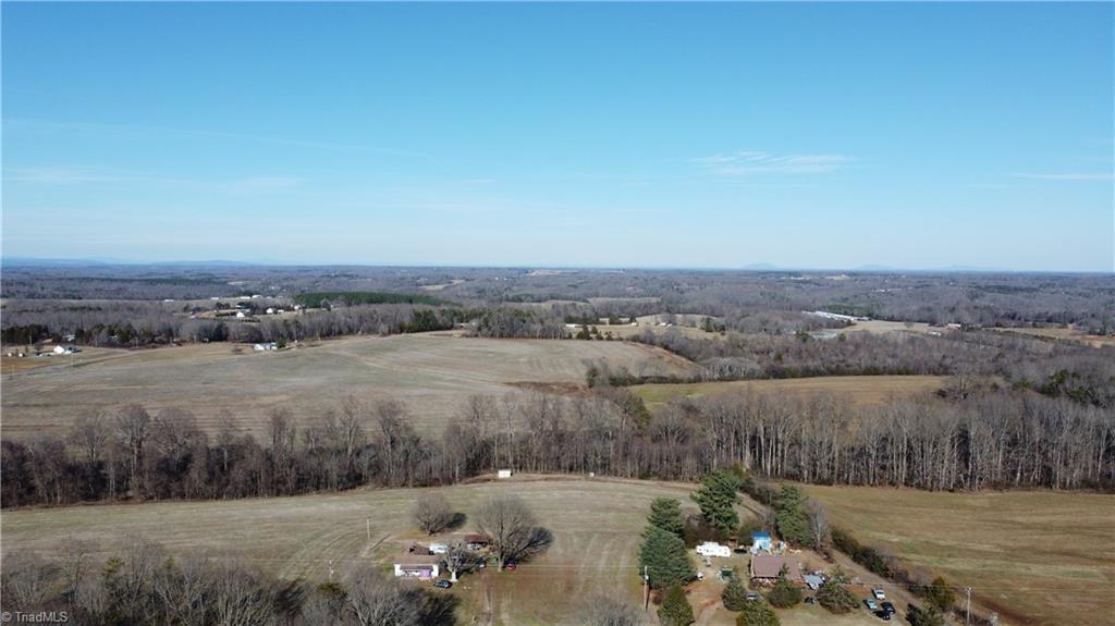 194 Guilford Road Harmony, NC 28634 - Photo 35 of 37 Gallery Image 35