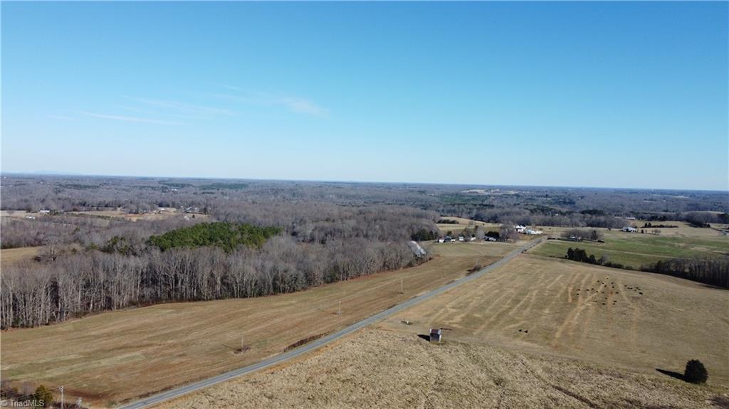 194 Guilford Road Harmony, NC 28634 - Photo 36 of 37 Gallery Image 36