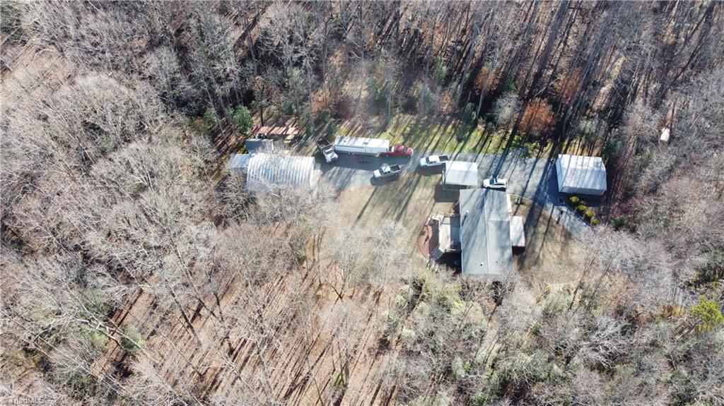 194 Guilford Road Harmony, NC 28634 - Photo 4 of 37 Gallery Image 4