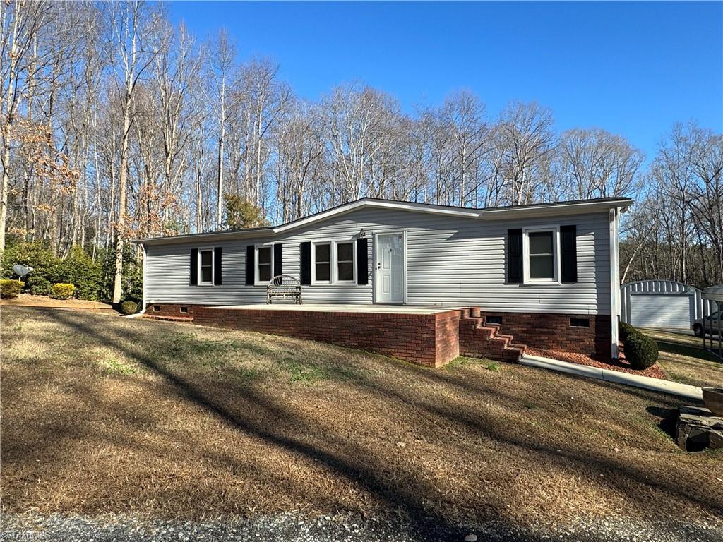 194 Guilford Road Harmony, NC 28634 - Photo 5 of 37 Gallery Image 5
