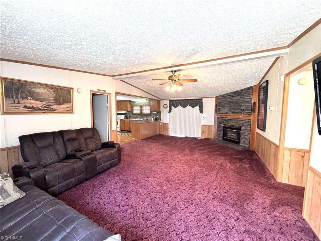 194 Guilford Road Harmony, NC 28634 - Photo 8 of 37 Gallery Image 8
