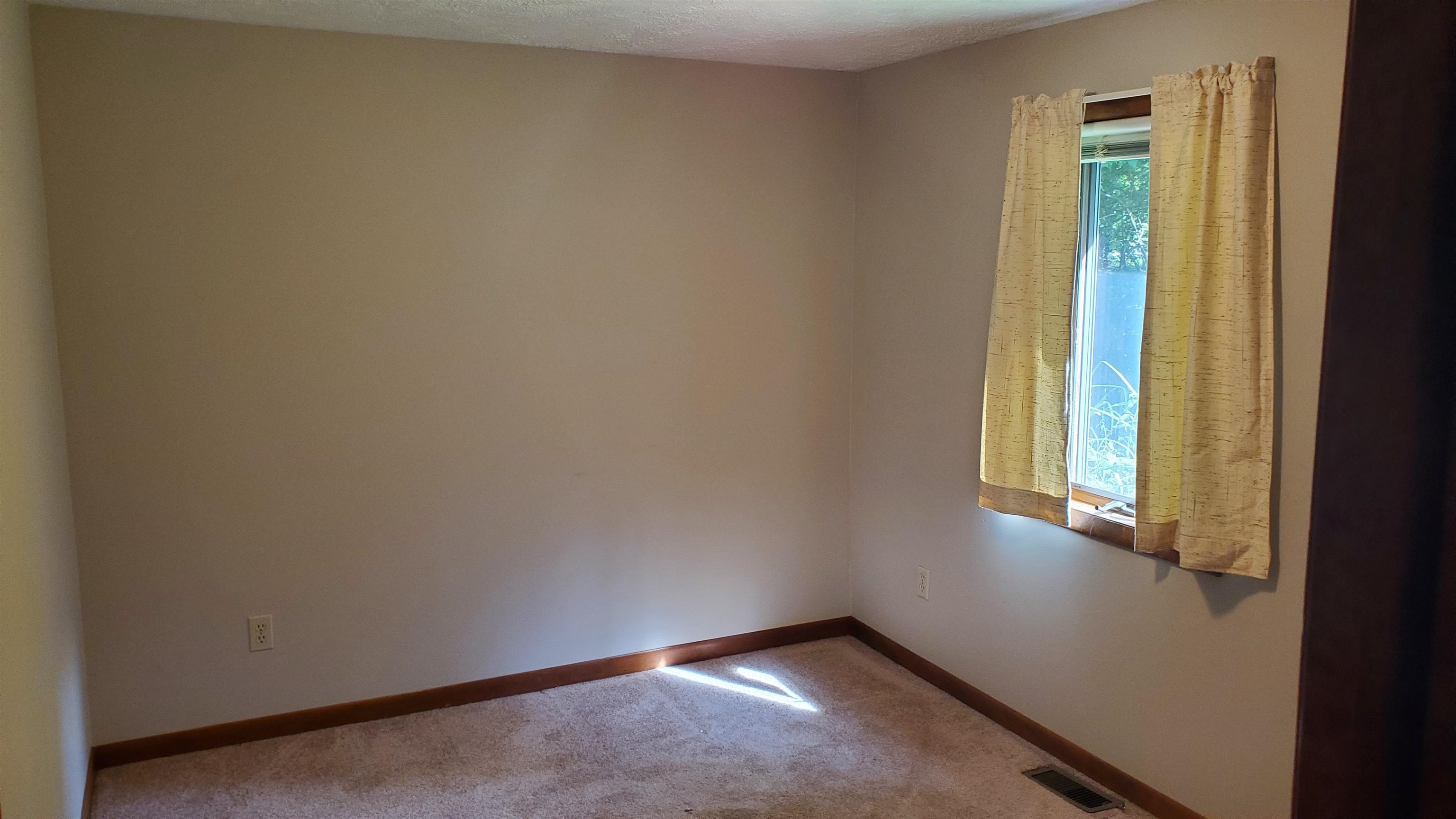 5347 Barney Road Traverse City, MI 49684 - Photo 22 of 26 1938160-9fc2001f-1e96-45d1-888d-e1115e94c36f.JPG