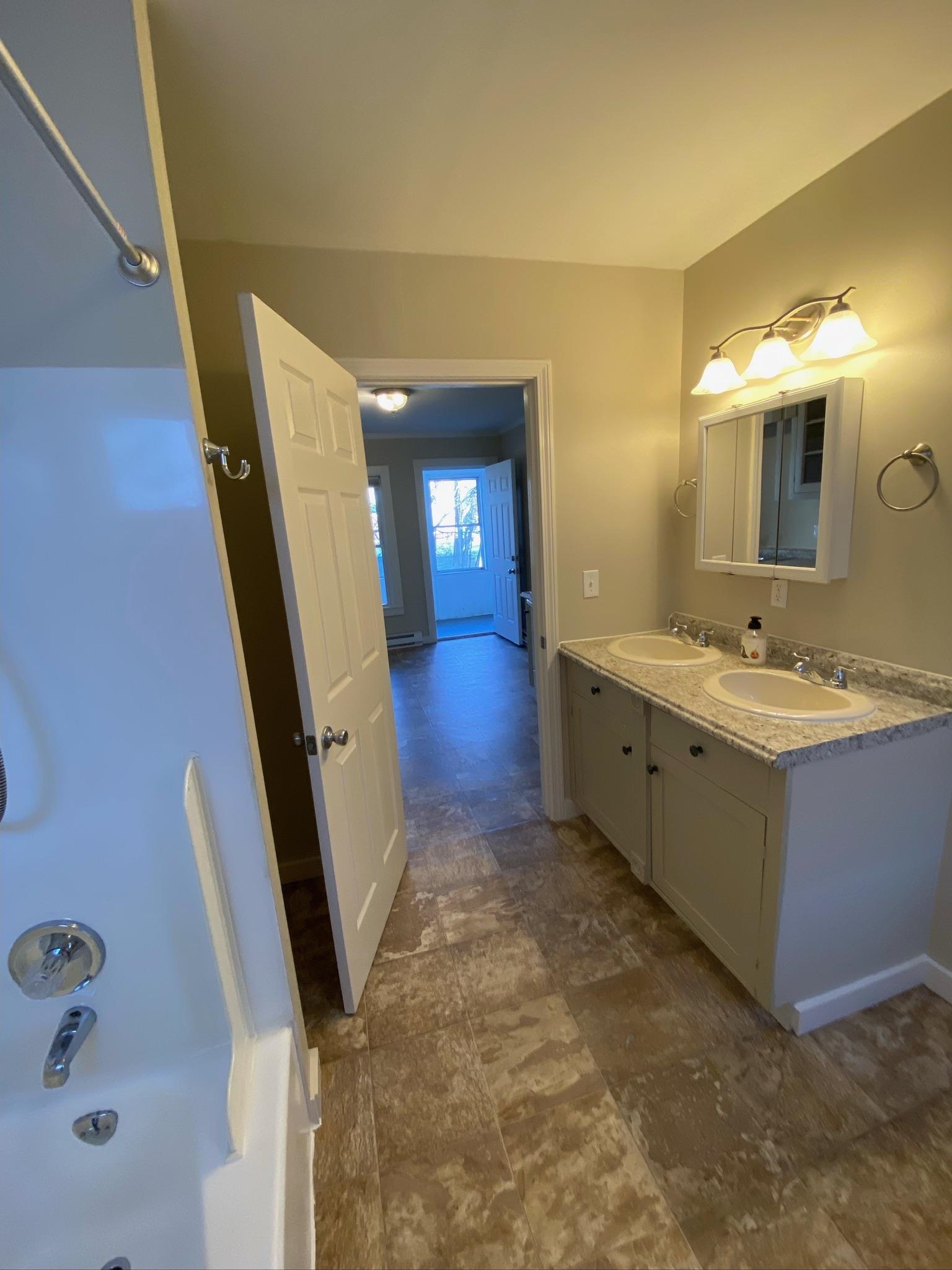 73 Maple Street Rochester, NH 03867 - Photo 6 of 7