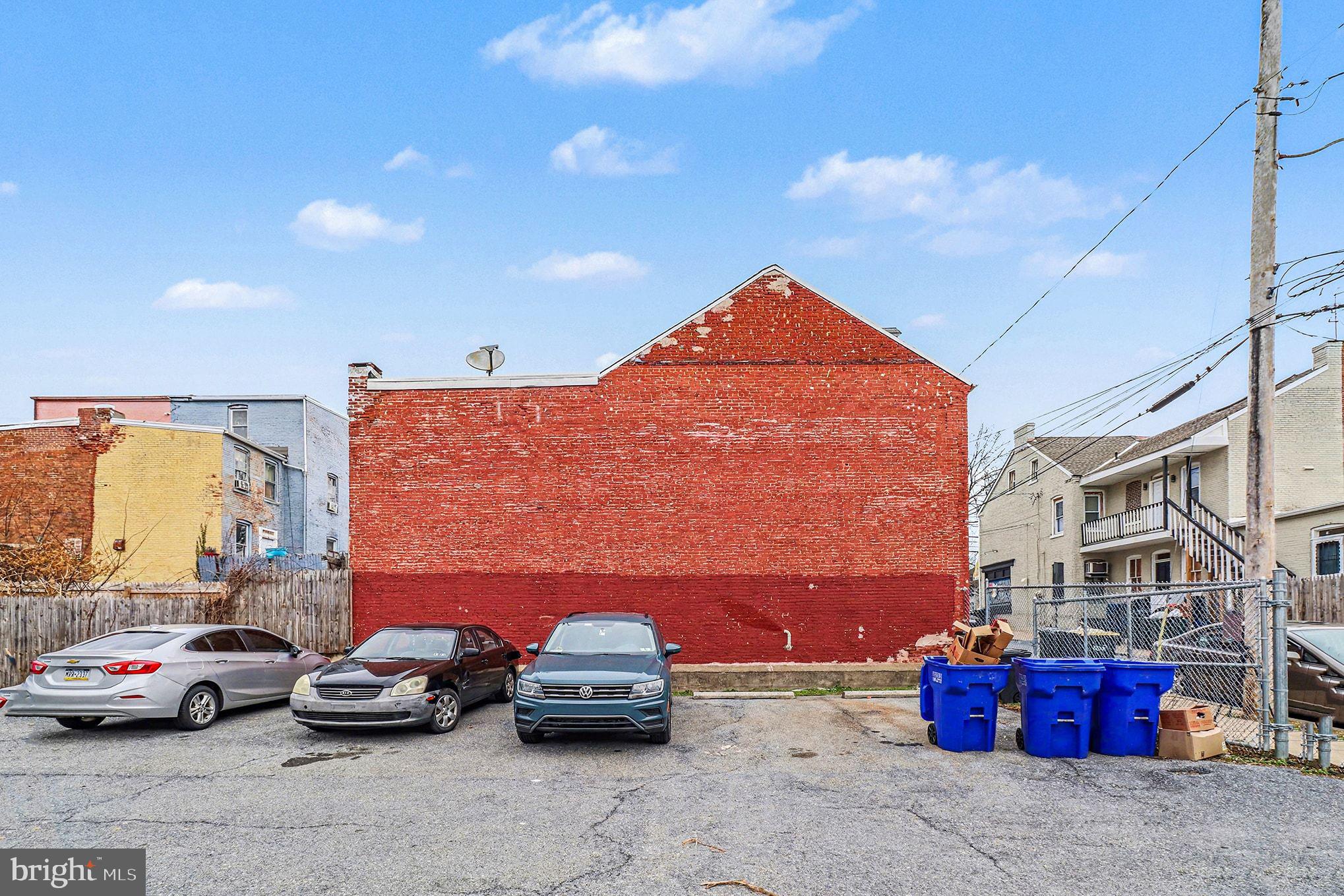 412 Locust Street Lancaster, PA 17602 - Photo 26 of 32 a cars parked in front of a building