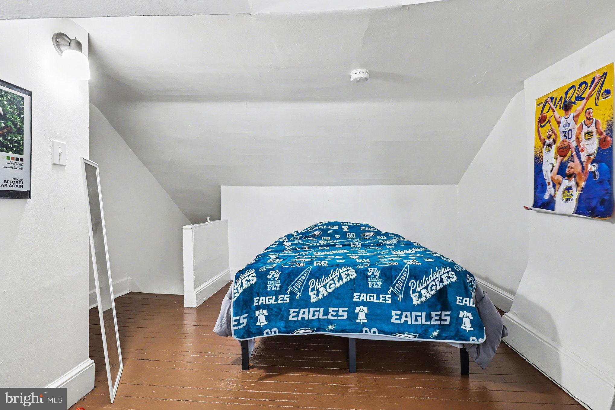 412 Locust Street Lancaster, PA 17602 - Photo 10 of 32 a view of wooden floor