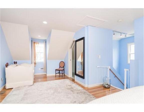 47 Ward Street Boston, MA 02127 - Photo 4 of 22