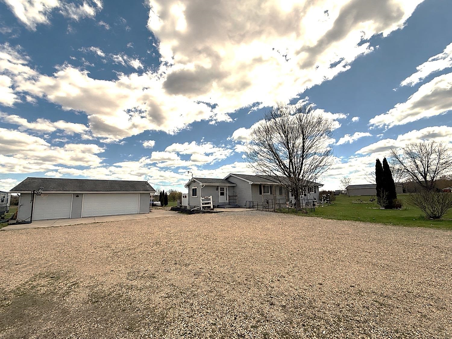 N7474 White Clover Road Manawa, WI 54949 - Photo 1 of 48